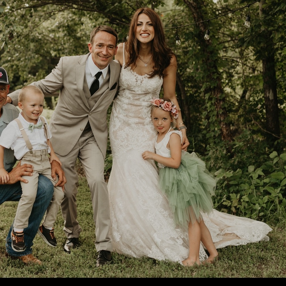 Beautiful Wedding Dress- Galina Signature Lace Mermaid with Slip - Picture 13 of 14